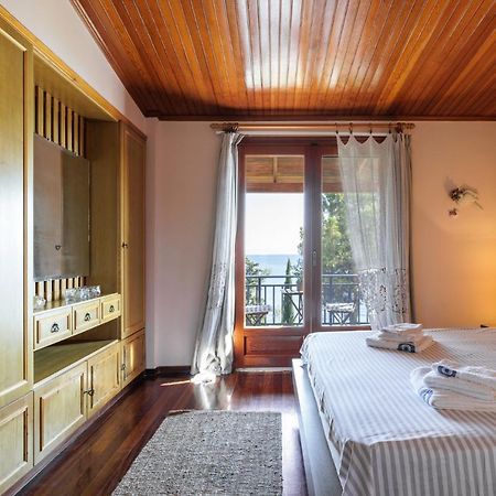 Luna Villa Private Beach Nea Iraklia Zewnętrze zdjęcie