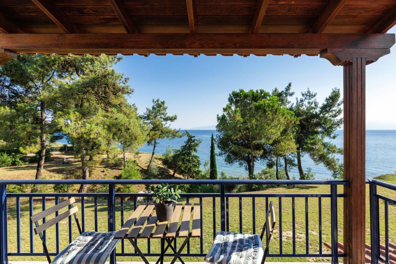 Luna Villa Private Beach Nea Iraklia Zewnętrze zdjęcie