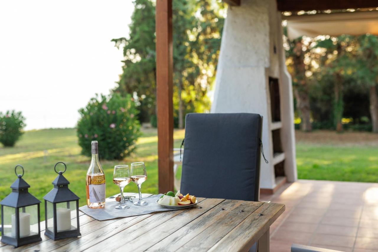 Luna Villa Private Beach Nea Iraklia Zewnętrze zdjęcie