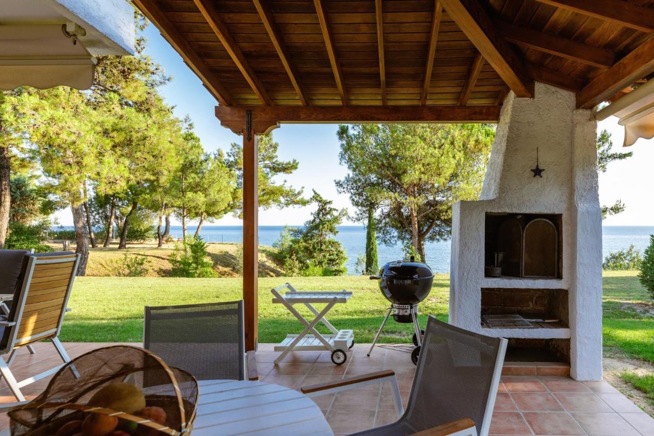 Luna Villa Private Beach Nea Iraklia Zewnętrze zdjęcie